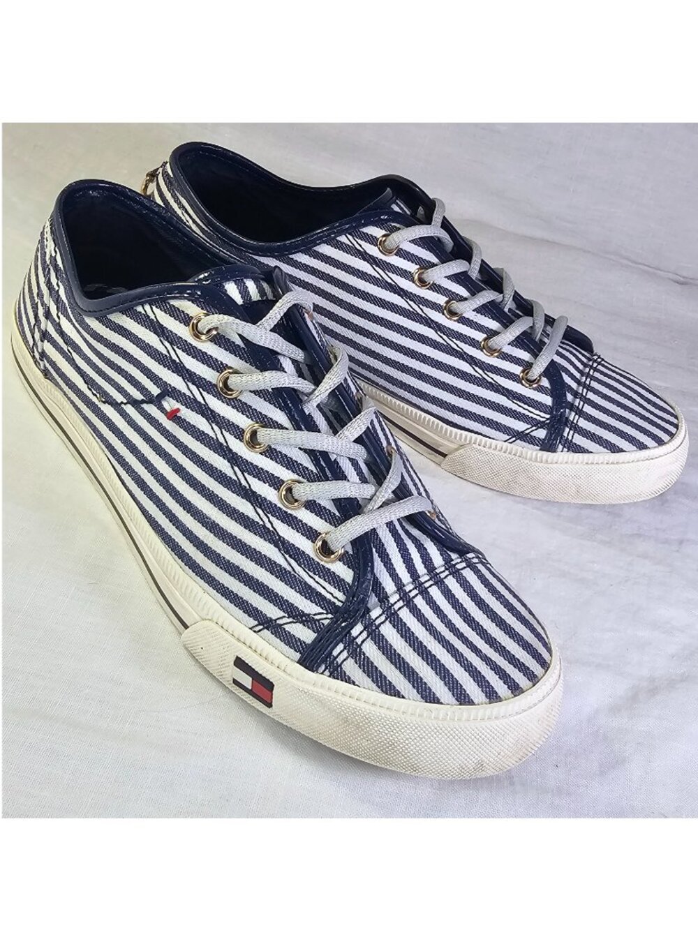 Tommy Hilfiger Livid Canvas Lace Up Sneakers Boat Tennis Shoes 8.5 Navy Stripe